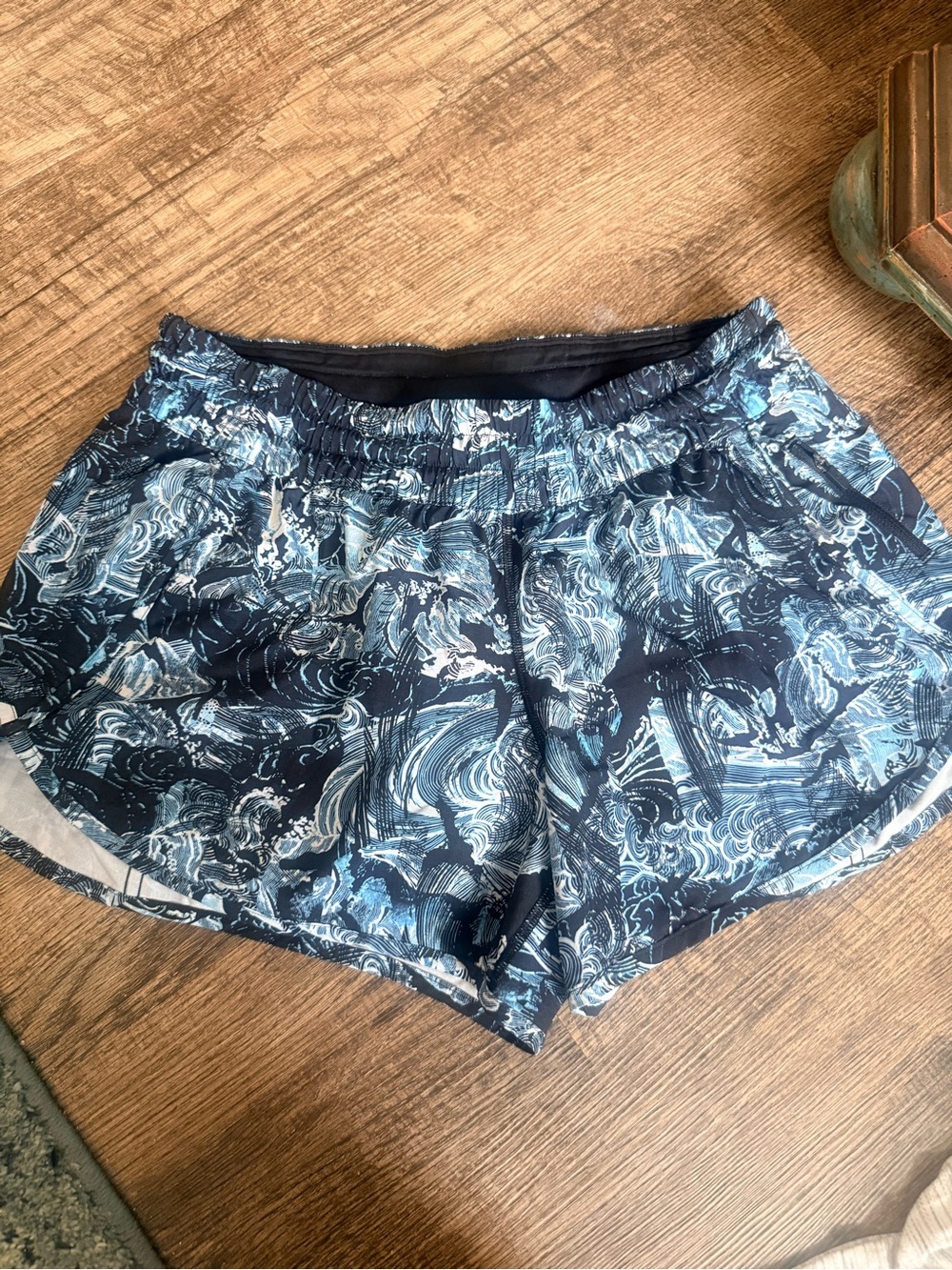 lululemon athletica Navy & Light Blue Wave-Print Running Shorts